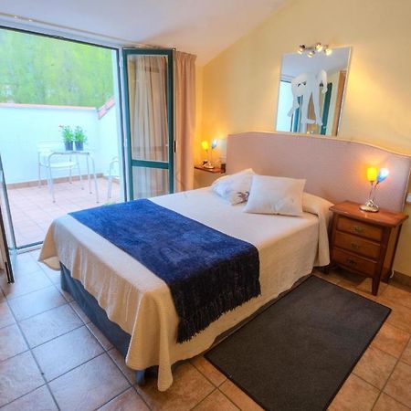 Hostal Jai Alai Leitza  Bilik gambar