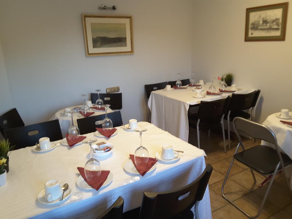 Hostal Jai Alai Leitza  Luaran gambar