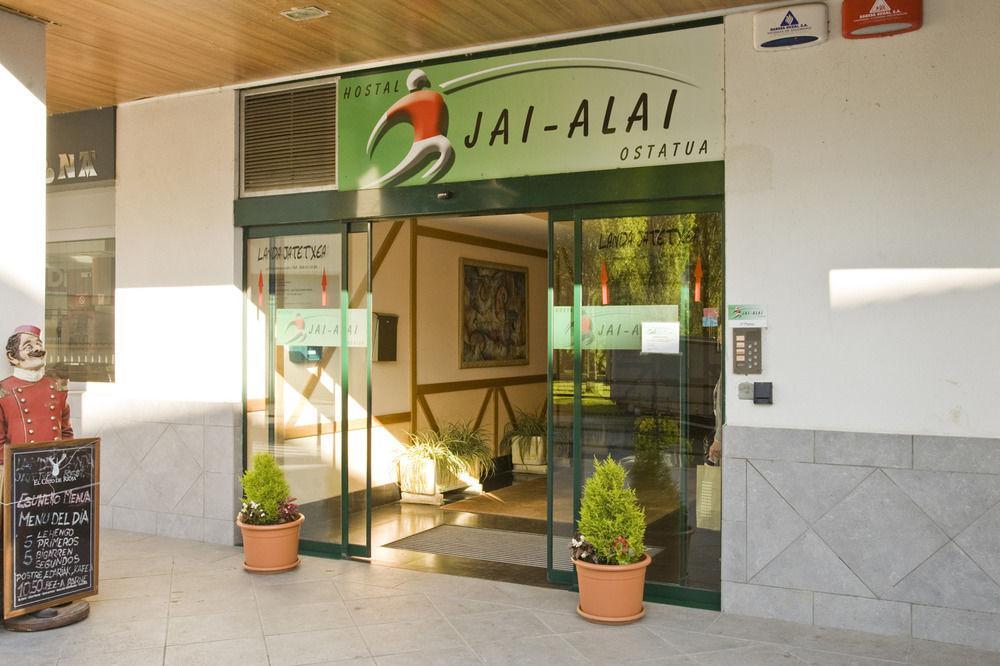 Hostal Jai Alai Leitza  Luaran gambar